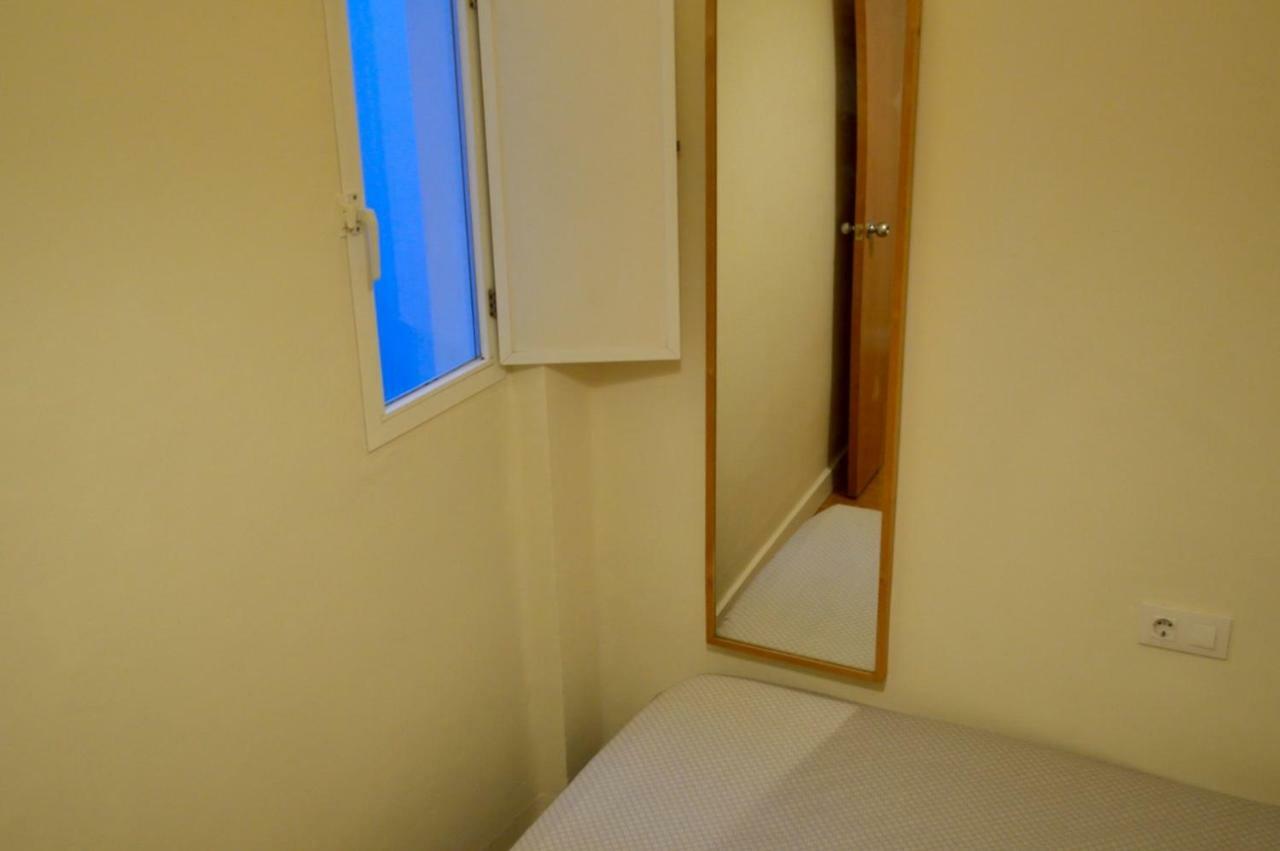 Peris Mencheta Apartment Seville Luaran gambar