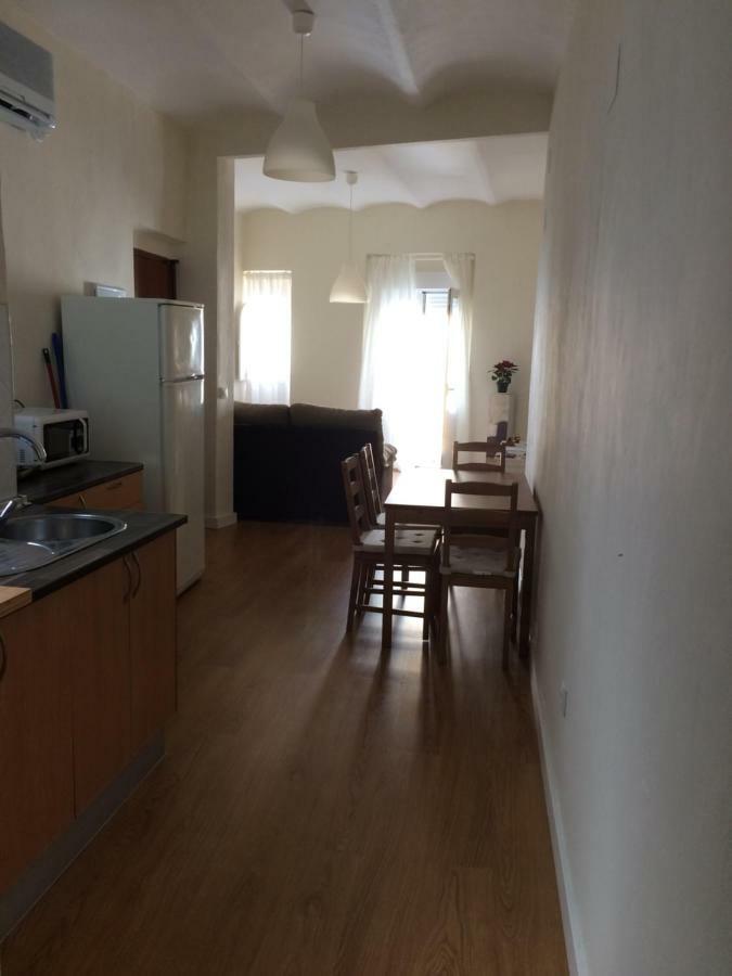Peris Mencheta Apartment Seville Luaran gambar