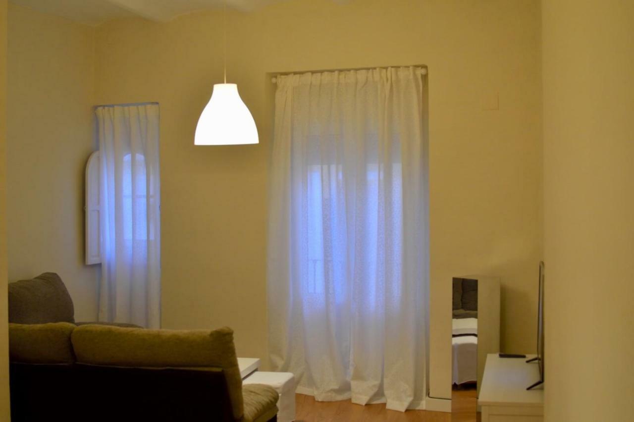 Peris Mencheta Apartment Seville Luaran gambar